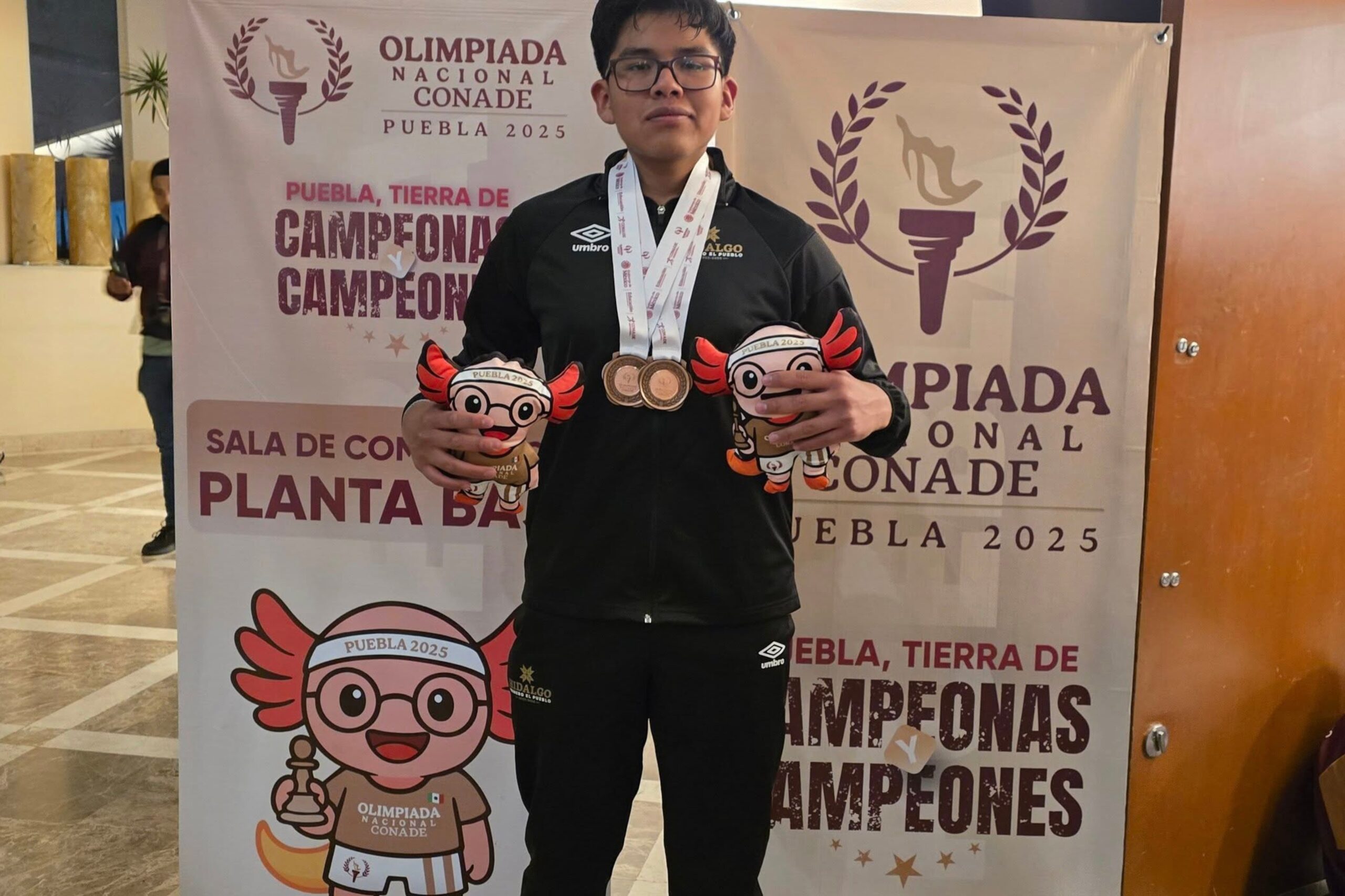 Matías Alvarado brilla y regresa al podio en la Olimpiada Nacional con dos bronces en ajedrez