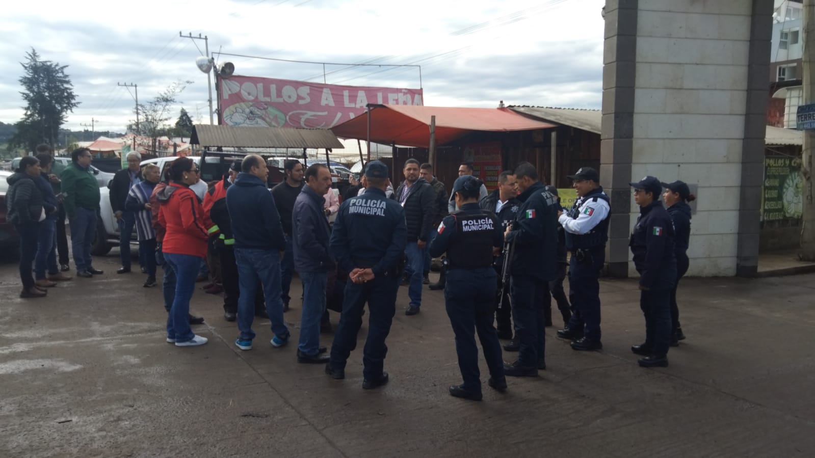 La carretera México-Tuxpan fue liberada de puestos en un operativo coordinado por el gobierno de Tulancingo