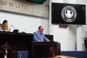 La propuesta busca prevenir la violencia contra docentes en entornos escolares