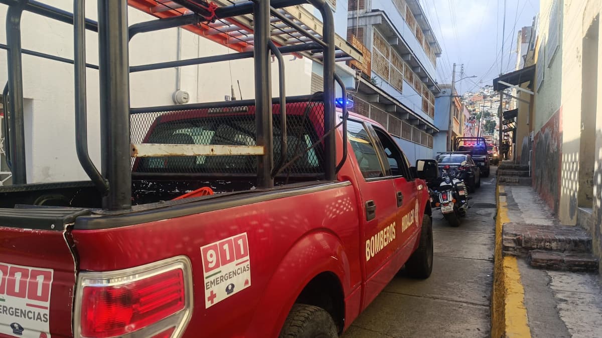 Incendio en la colonia El Mosco es sofocado por bomberos sin que haya personas lesionadas