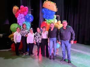 La directora general, Norma Edith Flores Morales, agradeció profundamente el apoyo de las familias y el equipo docente en el 25° aniversario de Mi Casita