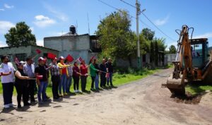 Inicia la colocación de banquetas y guarniciones en calles de La Cañada