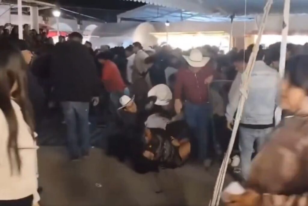 ¡Portazo en la Feria de Actopan!: Intentan ingresar a la fuerza para ver a la Arrolladora