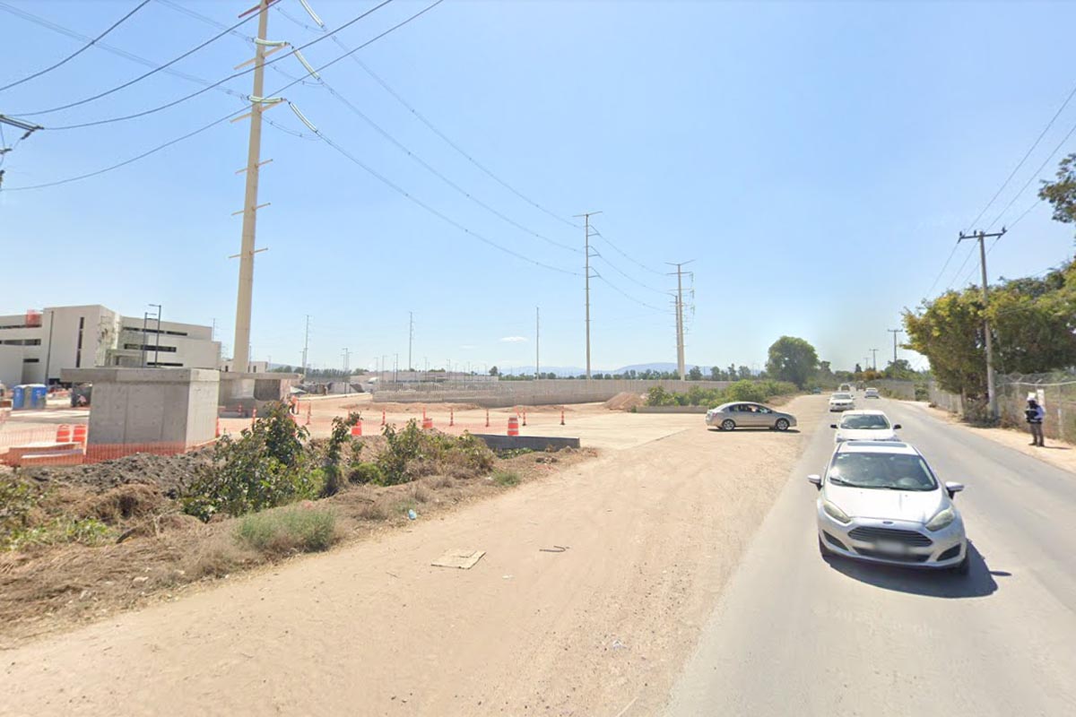 De acuerdo con Menchaca, en coordinación con el gobierno federal, se proyecta ampliar la carretera hacia la zona de hospitales, pero no será a corto plazo