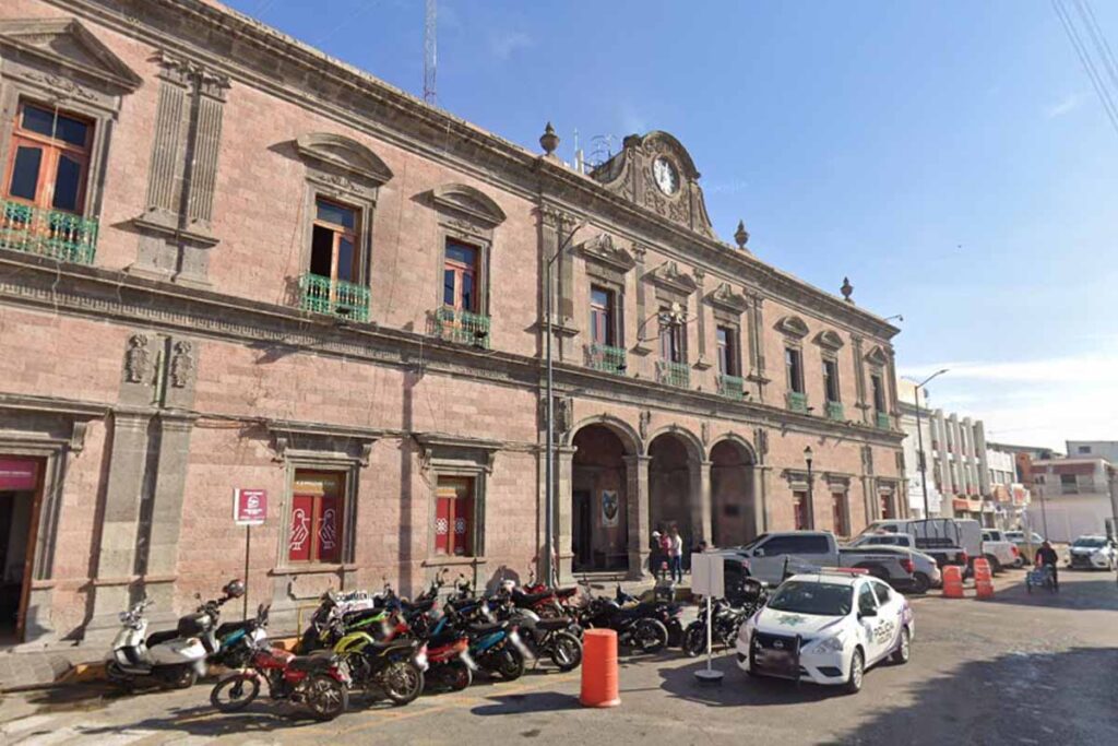 El alcalde de Ixmiquilpan expuso que la empresa Teletec incumplió con las especificaciones de la licitación de luminarias
