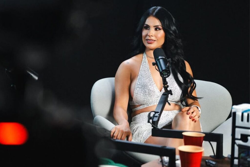 ¡Fabiola Martínez desmiente al Escorpión Dorado! Revela audios y mensajes románticos