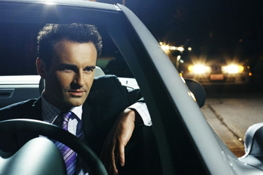 El actor australiano Julian McMahon falleció a los 56 años tras una batalla contra el cáncer, confirmó su esposa Kelly McMaho
