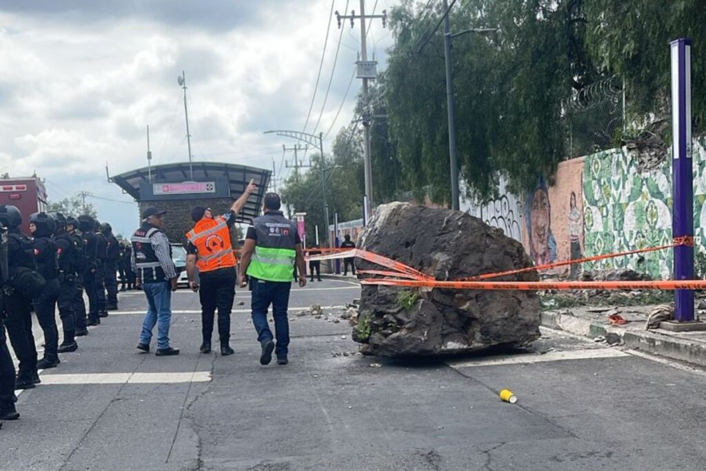 En Ciudad de México, roca cayó del cerro del Tepeyac, durante peregrinación a la basílica