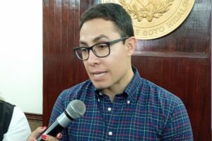 Jorge Reyes señaló que tienen contacto con vecinos para saber si hay más templos como el del Angelito Negro | Foto: Luis Godínez