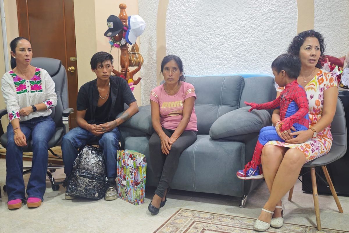La familia de Axel es de escasos recursos, por lo que se reúnen donaciones para construir una casa para el infante | Foto: Especial