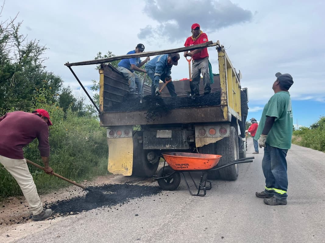 Las autoridades municipales solicitaron comprensión a los automovilistas por las molestias ocasionadas durante los trabajos y recordaron que las acciones de mantenimiento vial continuarán en otras comunidades