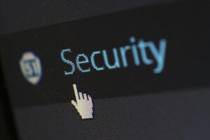 La privacidad ya no se pierde en un descuido, se entrega con cada Aceptar