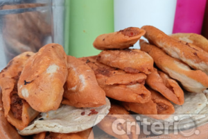 En el local 59, Angélica ofrece gorditas de panza y otros guisos que conservan la esencia de la cocina de antaño