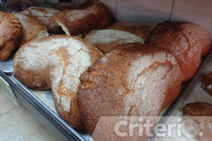 Celebraciones religiosas y culturales acompañan la degustación del pan tradicional con piloncillo y anís, símbolo regional