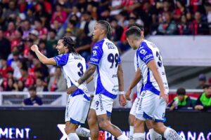 Con goles de Togni, Aceves y Barreto, Pachuca venció 3-0 al Atlas y sumó su cuarto triunfo consecutivo en el Apertura 2025.