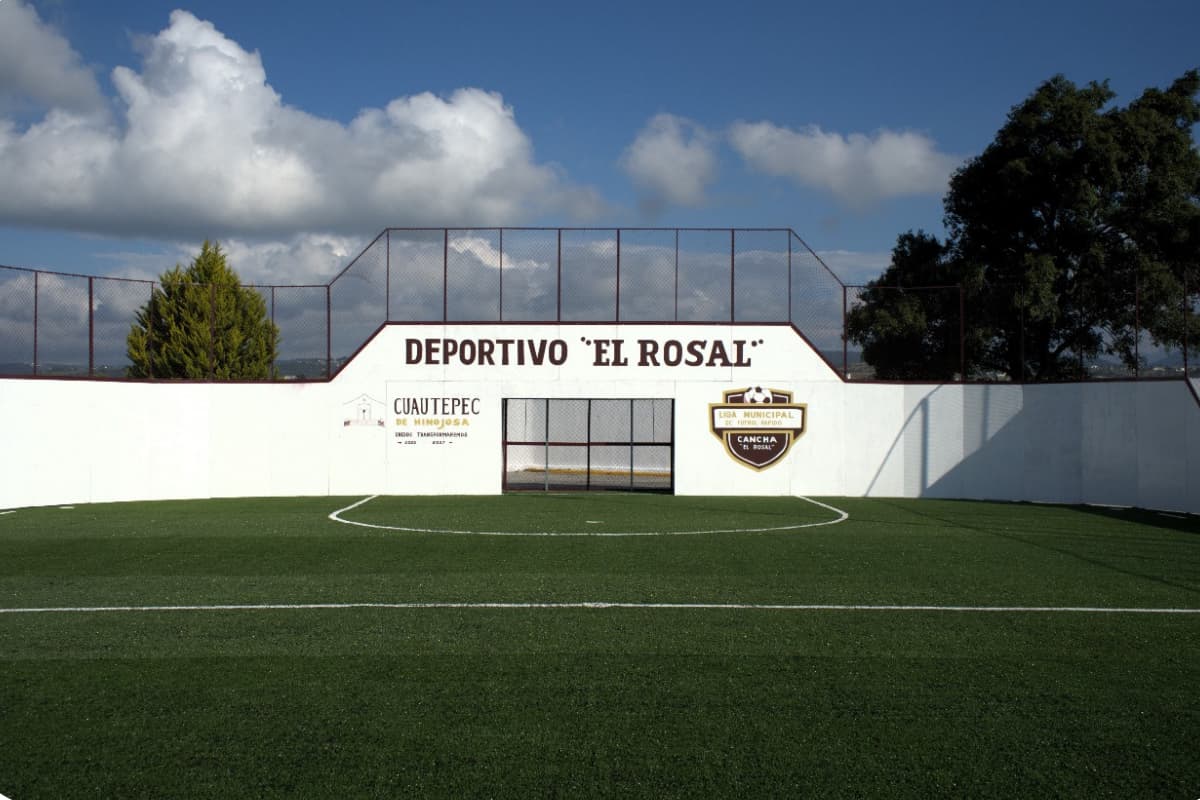 Trabajo de renovación del espacio deportivo en Cuautepec de Hinojosa finalizado