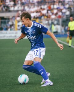El joven español Jesús Rodríguez brilló en su debut con el Como, dejando dos asistencias y buenas sensaciones en la Serie A