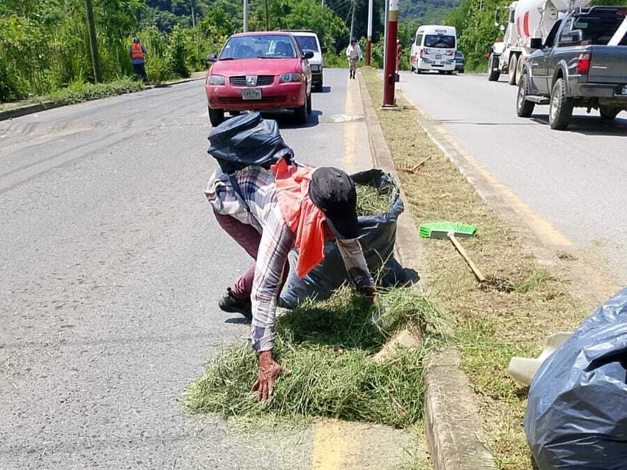 Refuerza Huejutla limpieza de espacios públicos