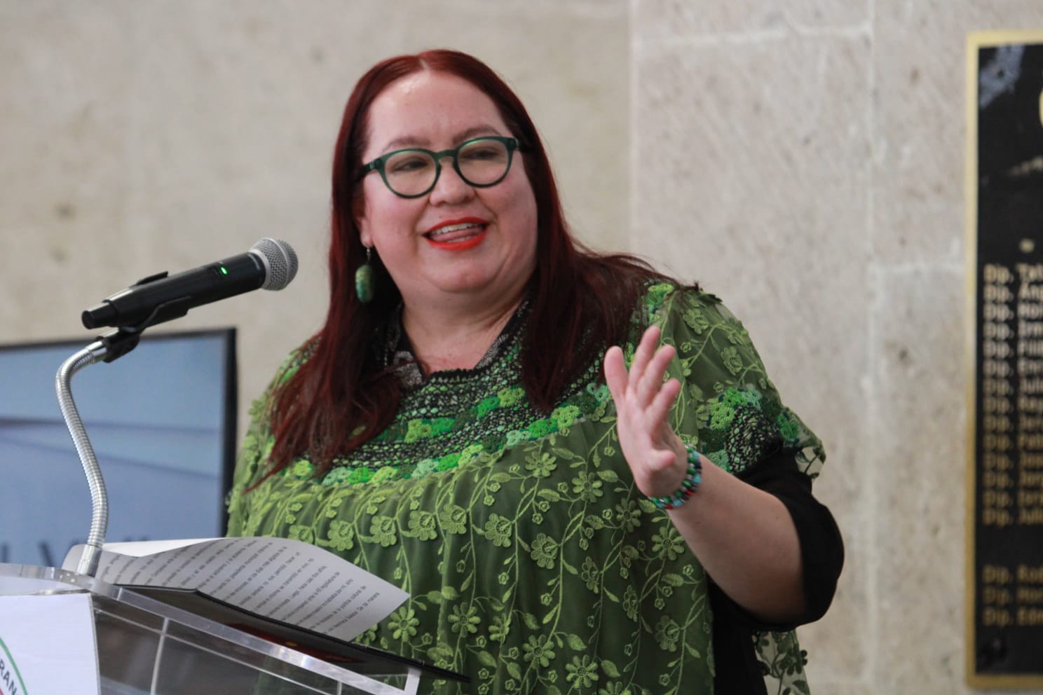 Presenta Tania Meza informe legislativo anual