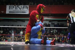 Combate semifinal del CMLL que encendió la Arena Afición