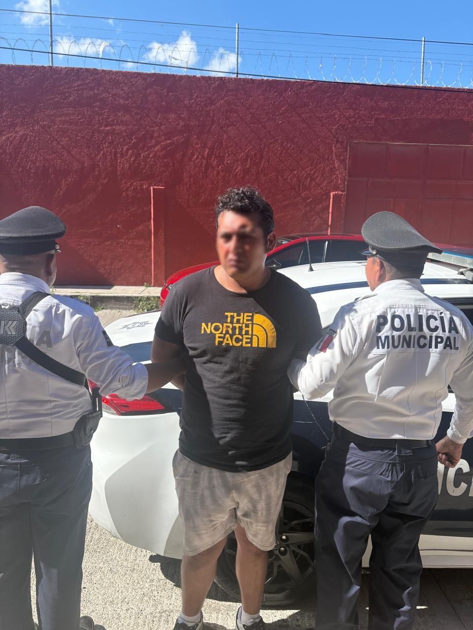 Los detenidos fueron identificados como J.L.P.P. y J.C.L.R. tras el robo en Pachuca