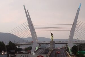 Autoridades confirman saldo blanco en la red vial de Pachuca este lunes.