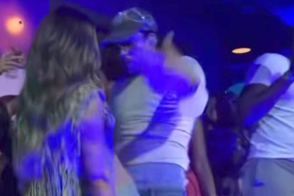 Bad Bunny protagoniza un baile candente con Belinda y las redes piden que sean novios
