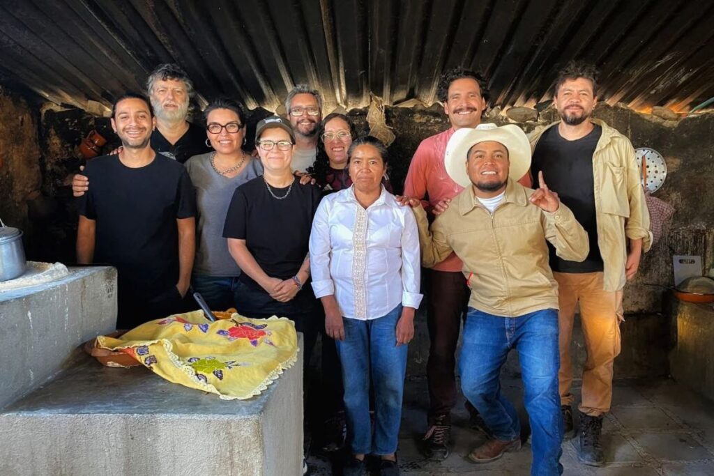 Cardonal lleva su gastronomía a la televisión de paga con Israel Ñonte y su madre