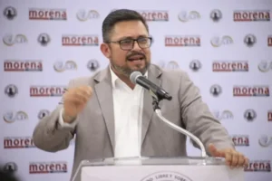 El dirigente de Morena dijo que cada quien tiene derecho a viajar según sus posibilidadesFoto: David Martínez