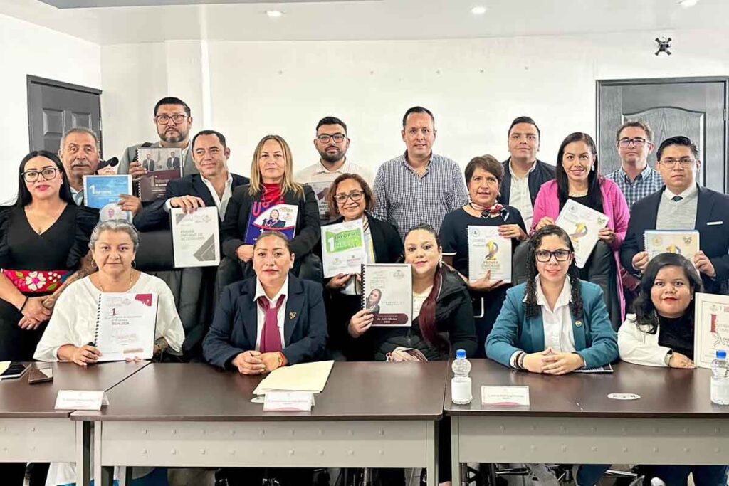 Integrantes del Cabildo de Tula presentaron su informe, entre ellos Alfonso Rodríguez Fuentes, presidente de la Comisión de Panteones