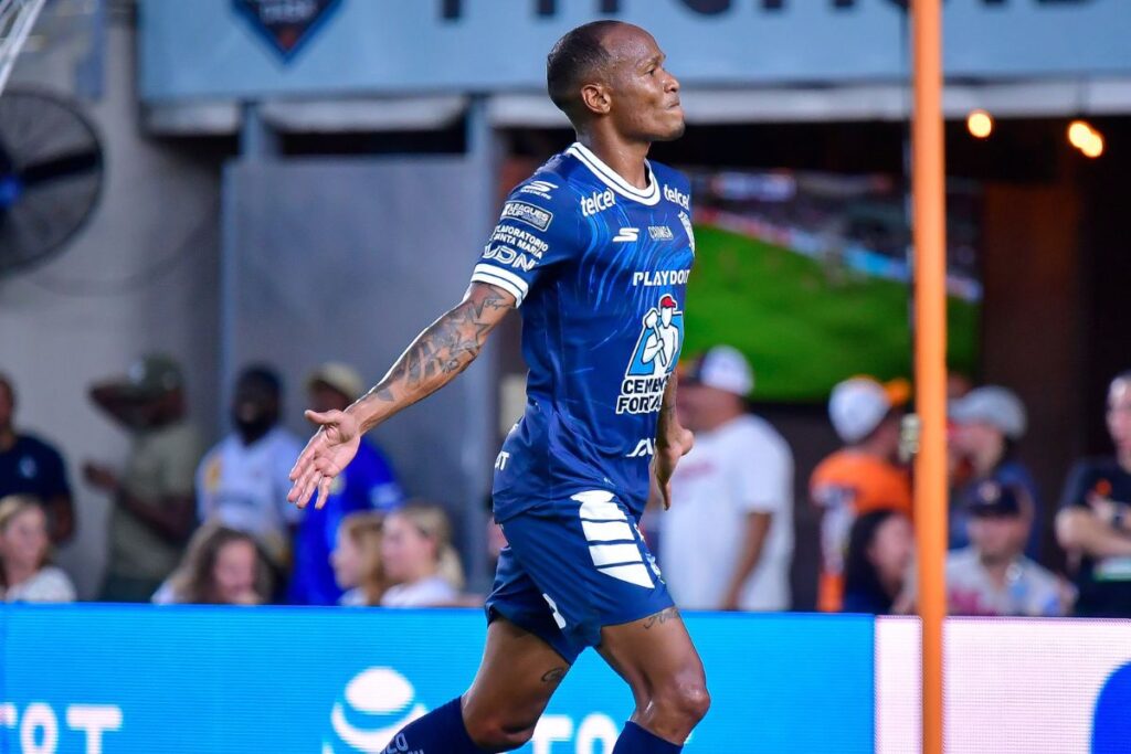 Hace su tarea: el Pachuca vence al Houston Dynamo y sueña con los cuartos de la Leagues Cup