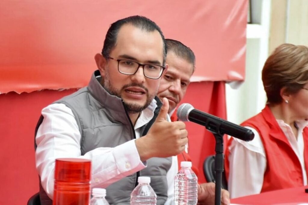 ¿Cuánto debe el PRI al ayuntamiento de Pachuca por concepto de Impuesto Predial?