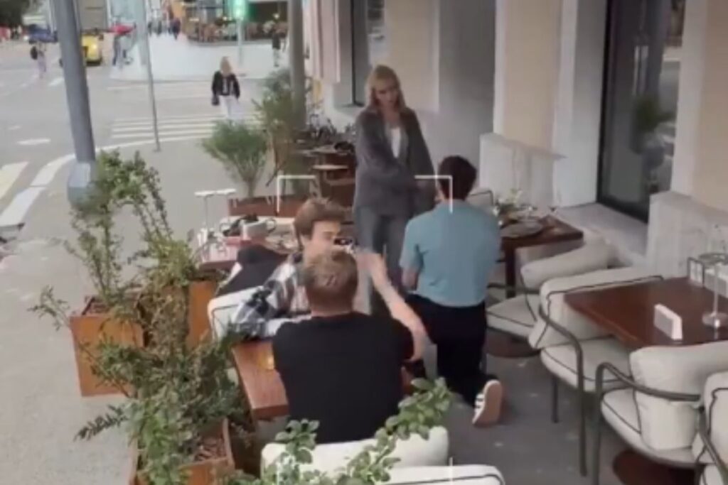 VIDEO: ¿Violencia durante propuesta de matrimonio? Hombre golpea a mujer por rechazarlo