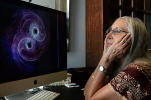 Julieta Fierro fue descrita por la UNAM como una “estrella de rock” de la divulgación científica