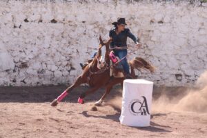 Carrera de barriles: emoción y técnica regresan a Hidalgo