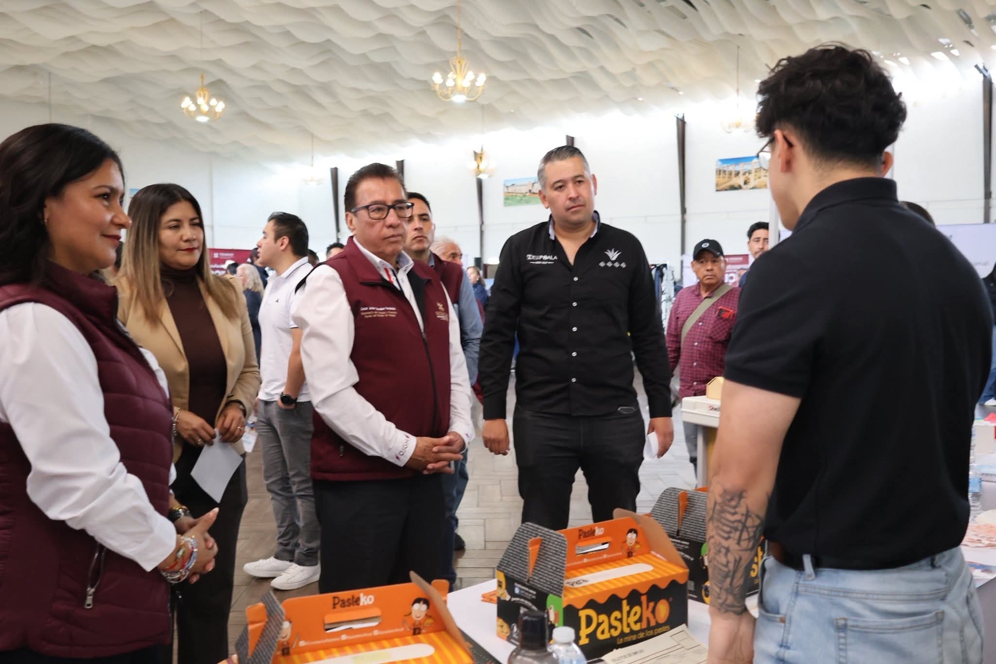 La feria fue un espacio de vinculación directa entre empleadores y buscadores de empleo, lo que facilitó procesos de reclutamiento y entrevistas en sitio.