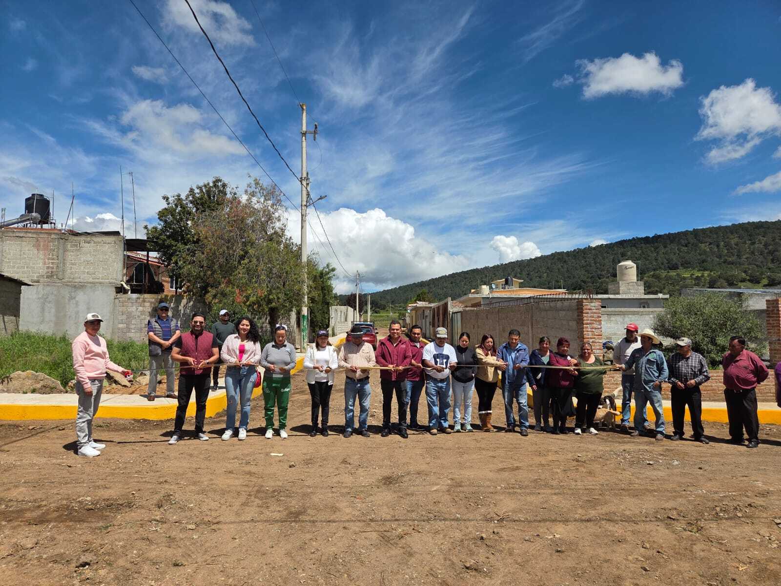 La Cañada recibió nuevas guarniciones y banquetas como parte de las obras urbanas en Cuautepec