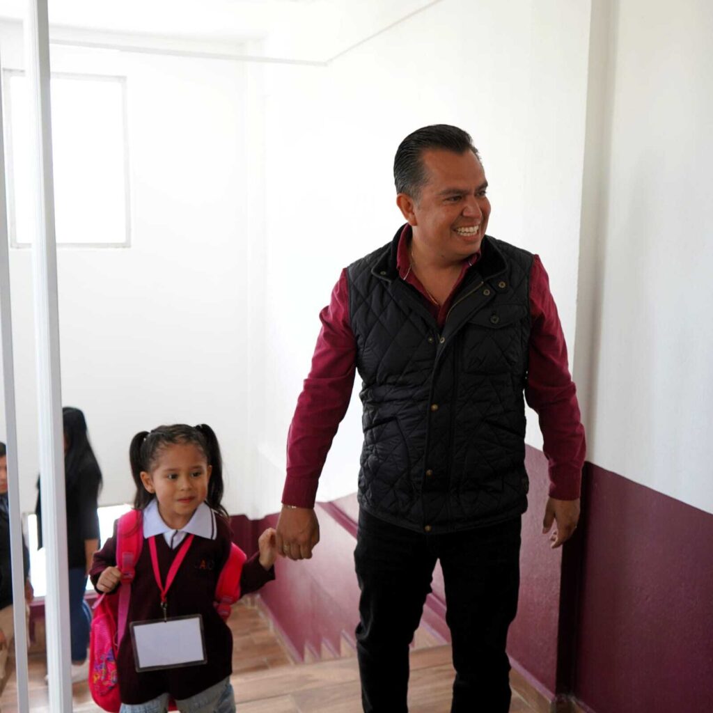 Niños de Cuautepec inician clases en las nuevas instalaciones del CAIC