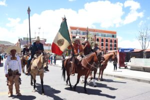 La Asociación de Charros de Pachuca encabezó la edición 91 del tradicional desfile.