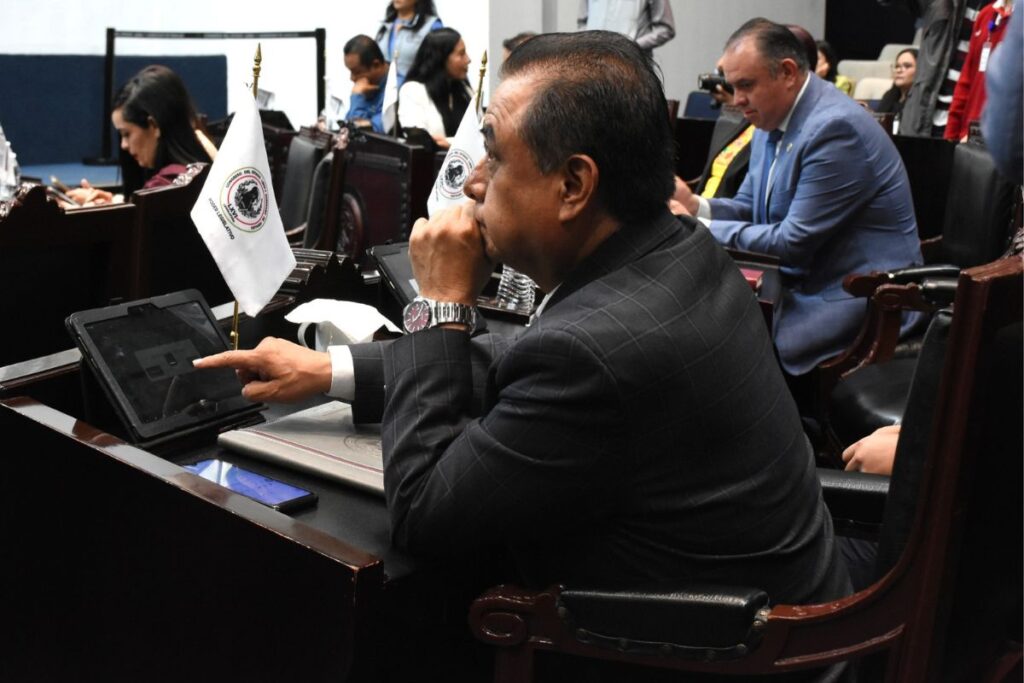 Andrés Velázquez defiende la revocación de mandato y le responde al PAN