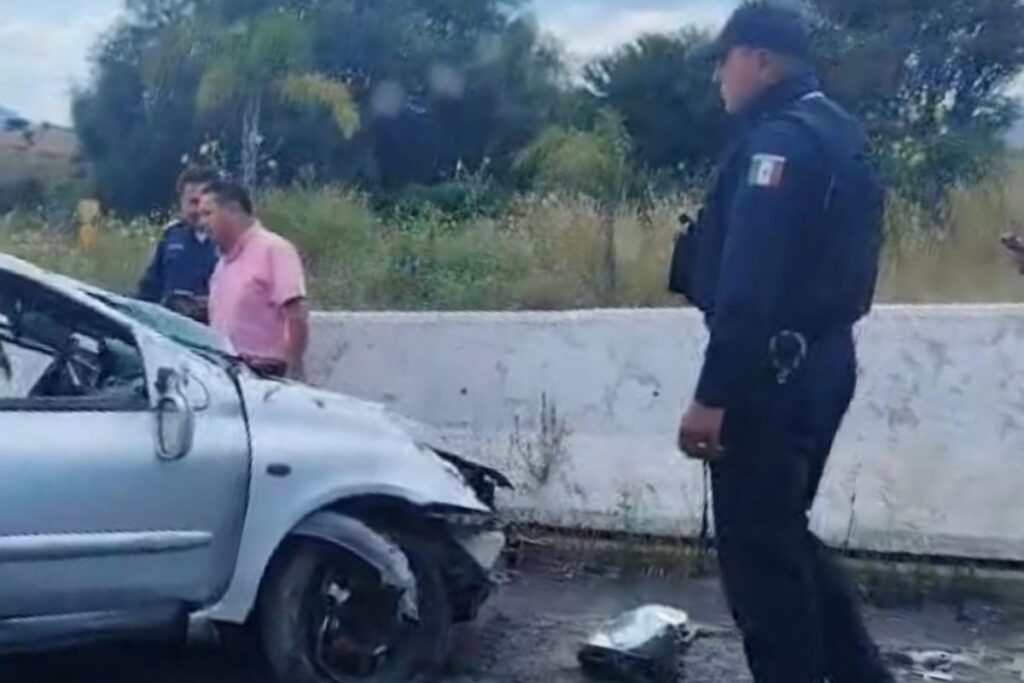 Accidente en la Tula-Tepeji deja como saldo daños materiales a vehículo; ¿qué pasó?