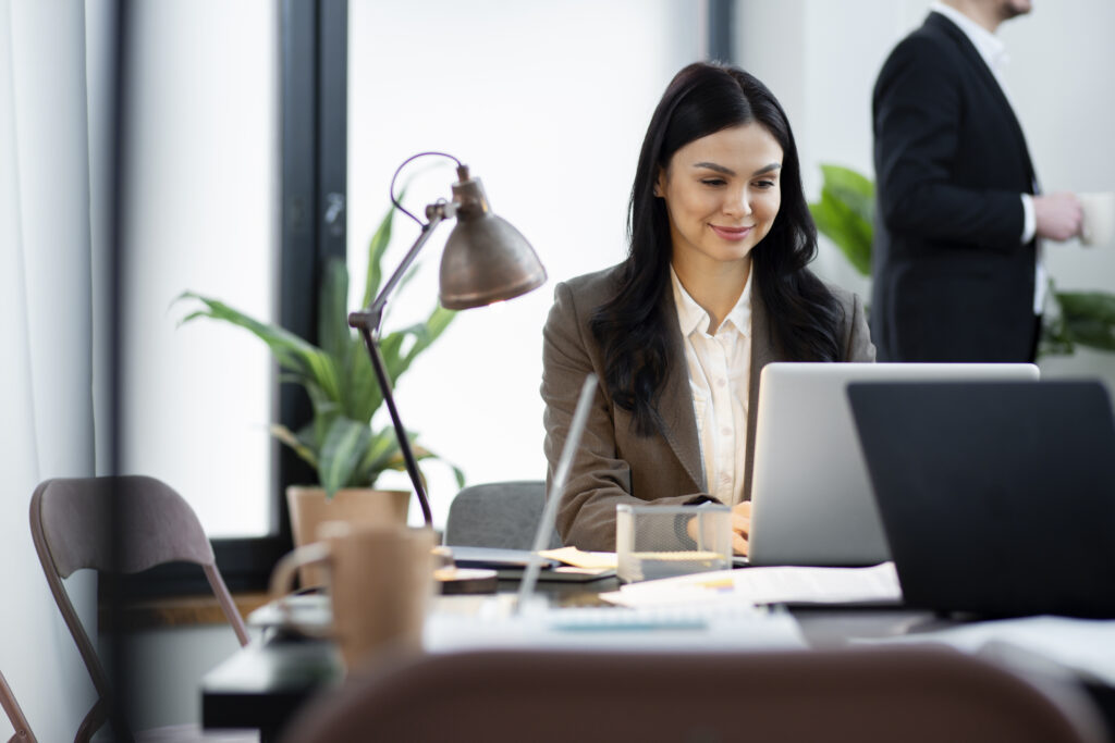 ChatGPT Plus Mujeres en México dedican más de la mitad de su tiempo a actividades no remuneradas, según la ENUT 2024