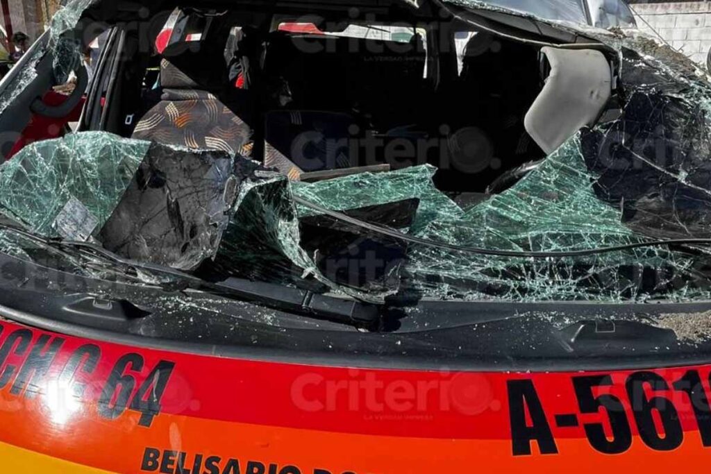 Israel presentó daños en el hombro, brazo, así como en las dos manos, debido a que le cayeron residuos del parabrisas