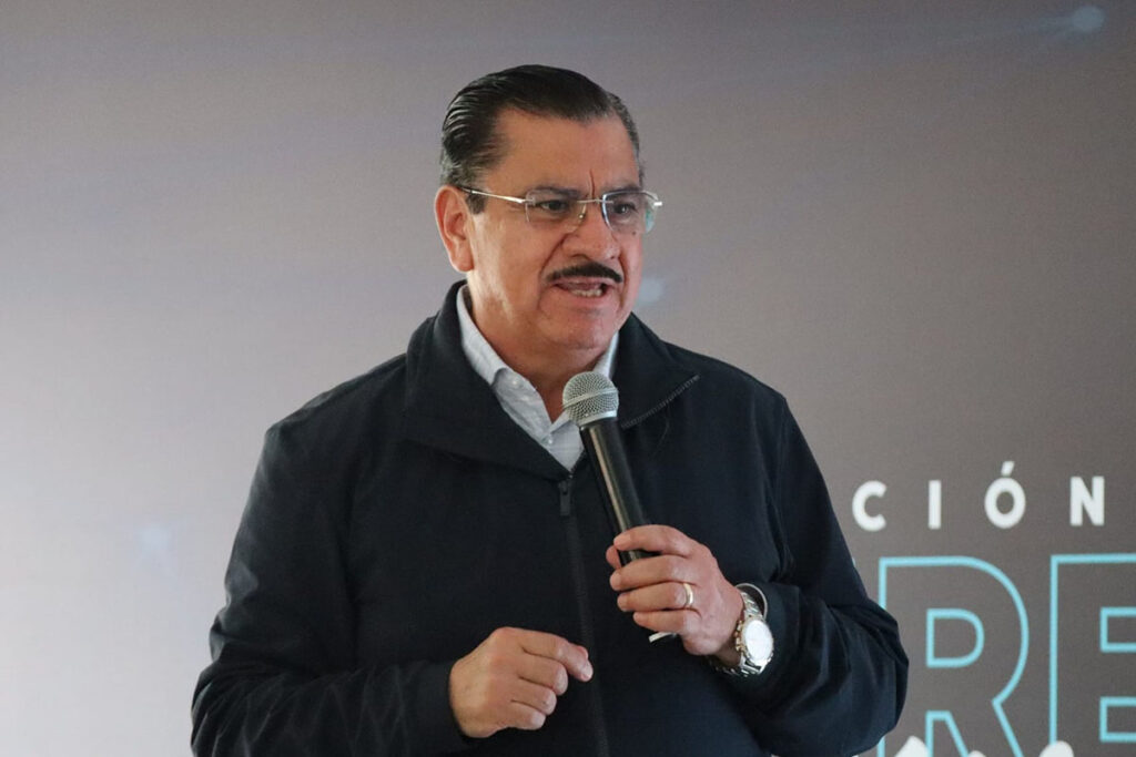 Sergio Hernández dio a conocer que existen alrededor de 130 trabajadores de la educación en regidurías