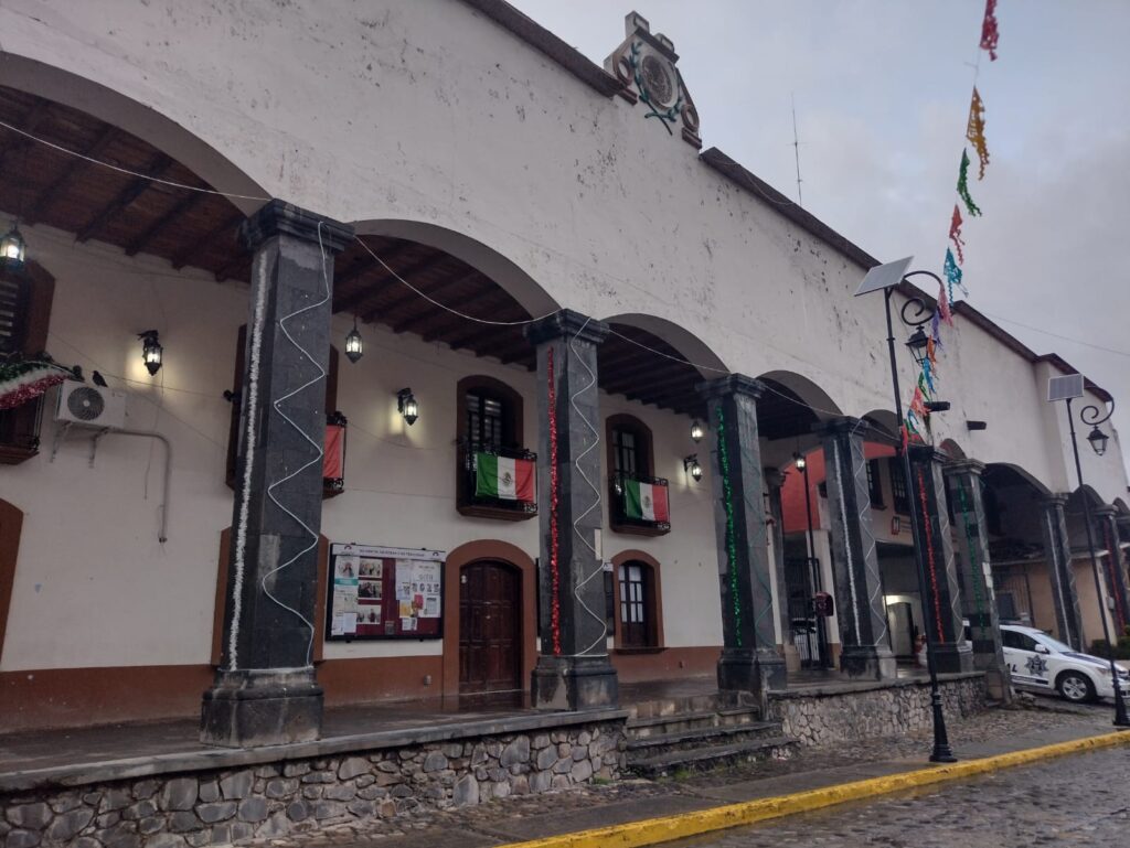 La alcaldesa entregó al Cabildo un itinerario de las actividades en las que participará Foto: Martha Sáenz
