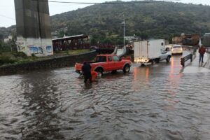 Menchaca asegura que el gobierno de Pachuca ajustará los recursos para atender tanto las lluvias como otros proyectos prioritarios.