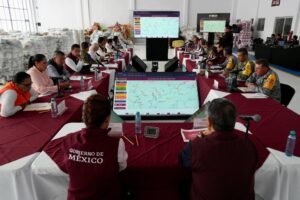 Autoridades federales reportaron 374 localidades afectadas por las lluvias en la entidad.