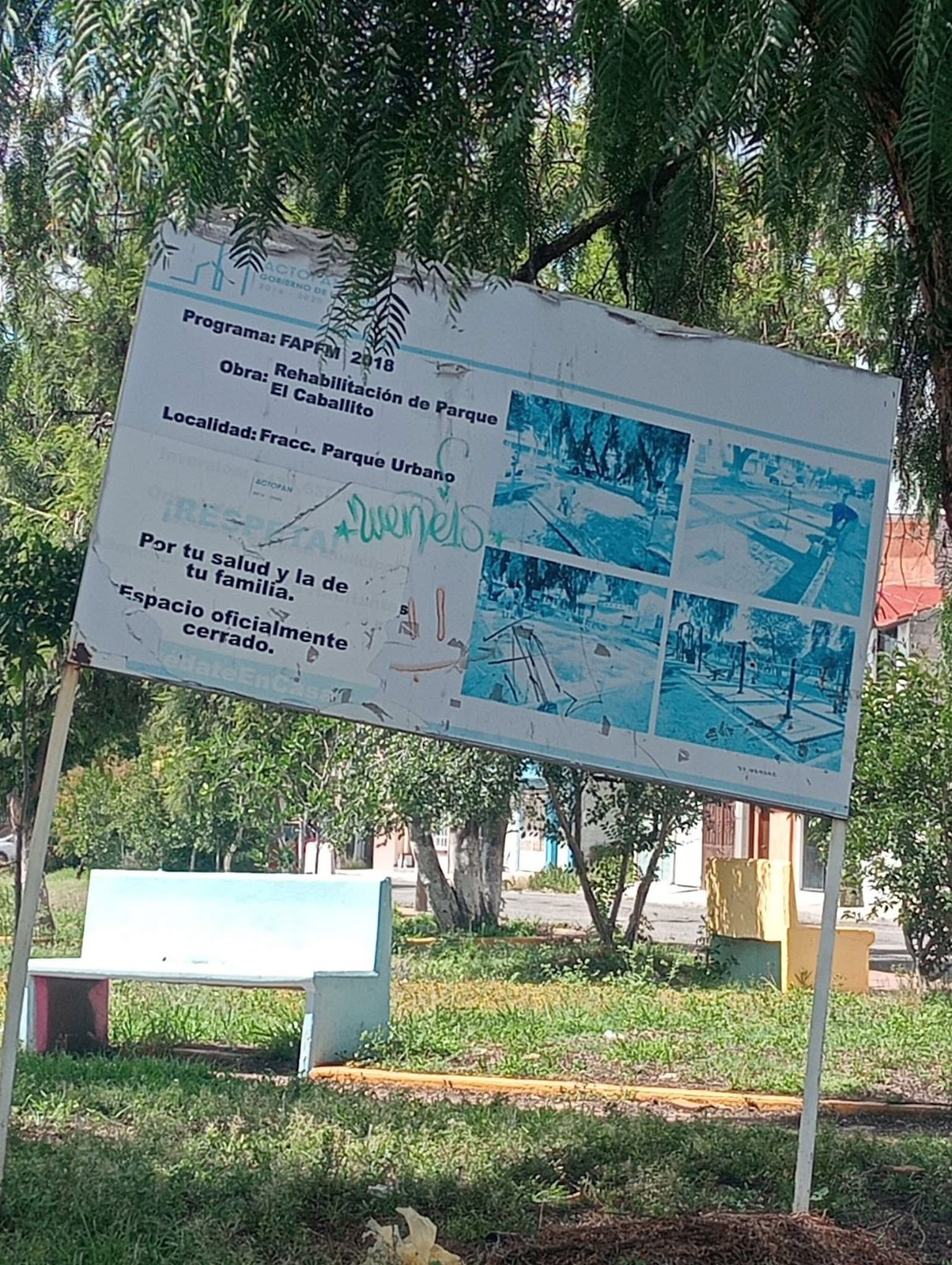 El jardín público de la colonia Parque Urbano, en Actopan, muestra evidentes signos de abandono y falta de mantenimiento