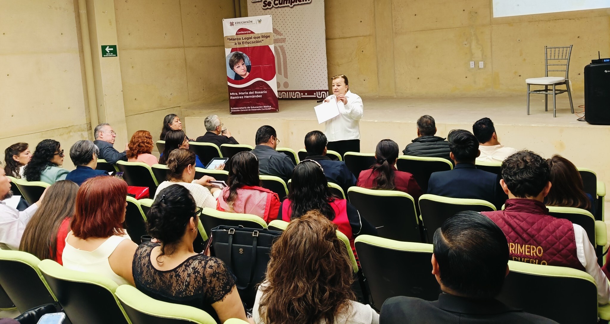 Supervisores reciben capacitación sobre marco legal educativo en Hidalgo