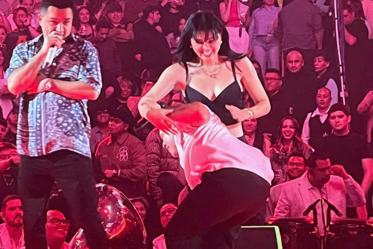 Gomita fue invitada al escenario del Palenque Pachuca 2025 durante el concierto de Jorge Medina y Josi Cuen.